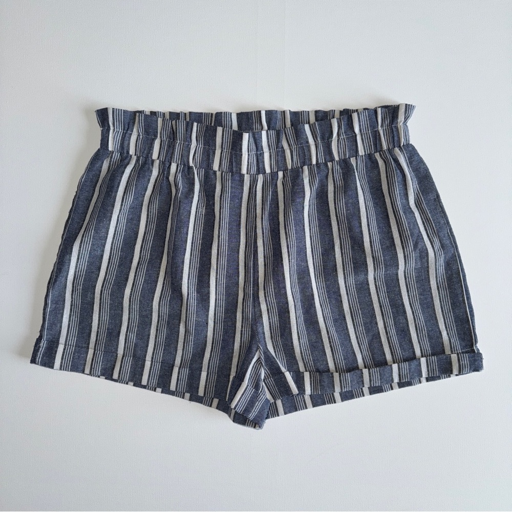 La Hearts Women's High Waist Gray and White Stripe Lightweight Shorts Size M